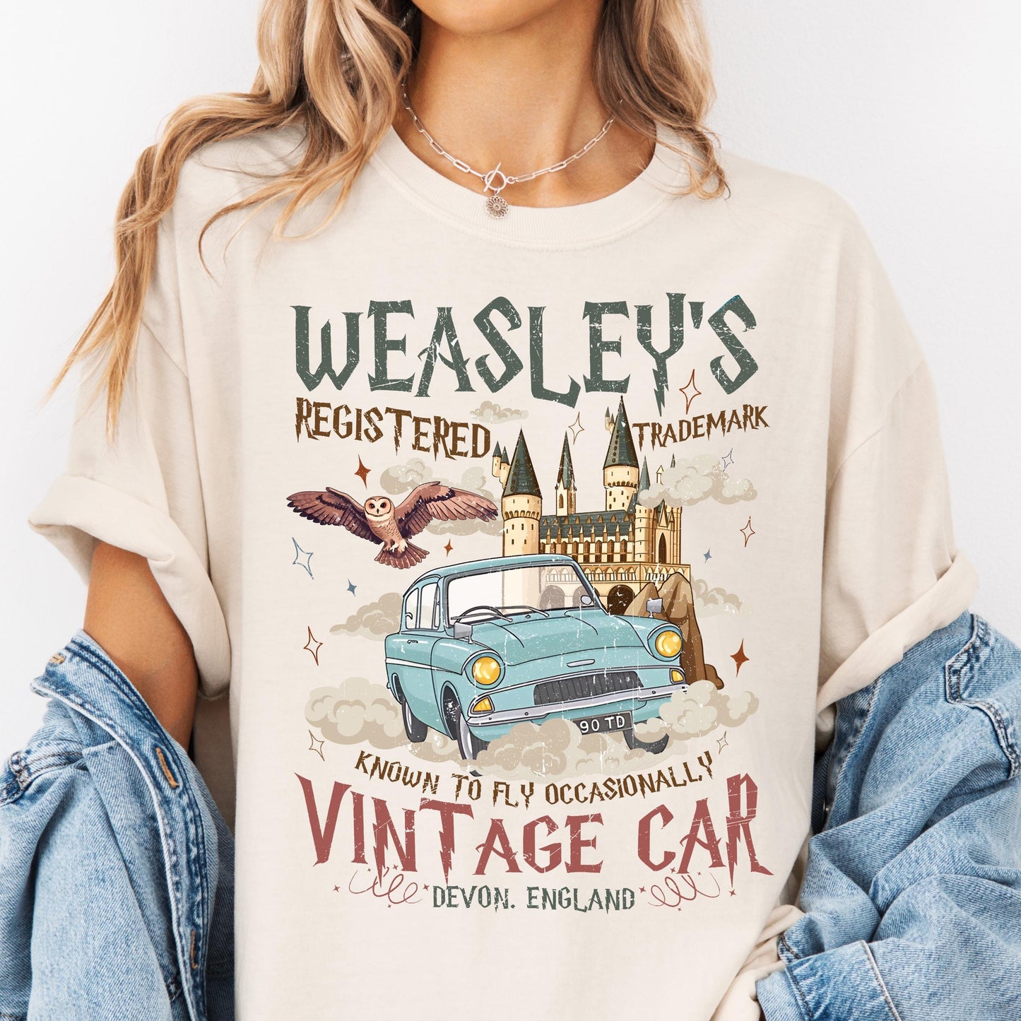 Harry Potter Weasley’s Flying Car Sweatshirt, Vintage Hogwarts Castle Hoodie, Wizard Aesthetic Crewneck, Potter Fan Gift PGG25