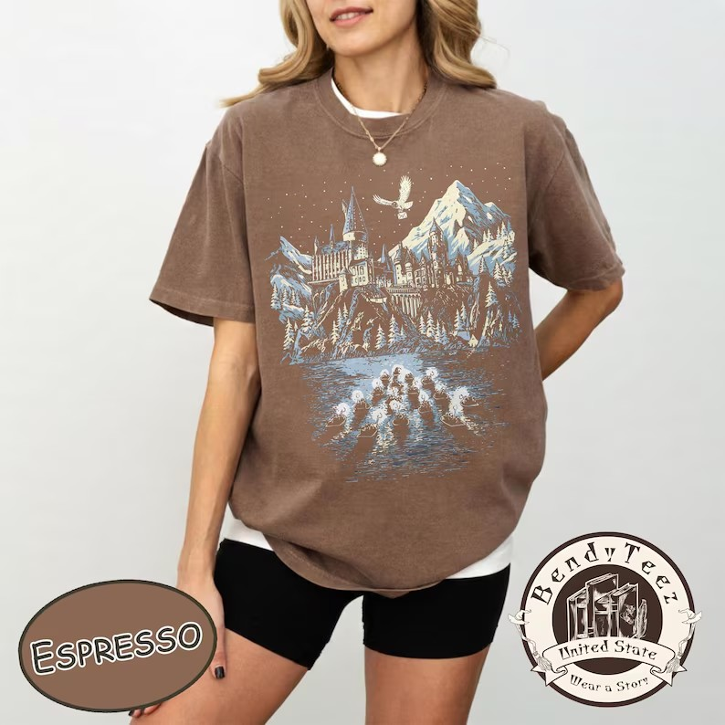 Wizard School Castle Shirt, Aesthetic Magic Castle Tee, Magical Bookish Gift, Hogwarts Inspired Apparel, Vintage Magic World Shirt, Owl Tee